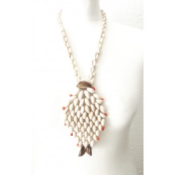 vintage shellfish necklace